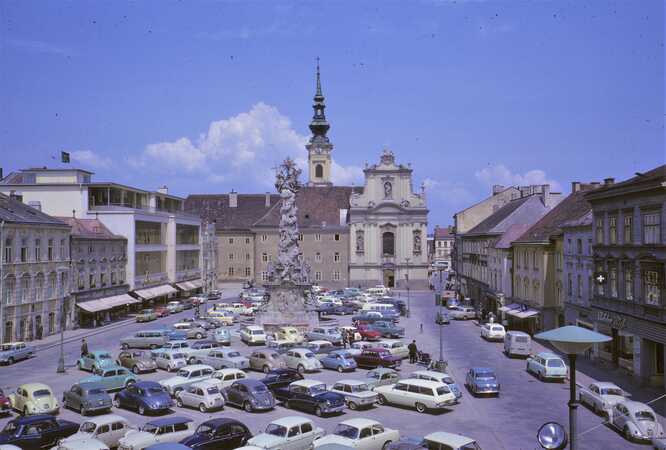 Rathausplatz 1964 © Stadtarchiv St. Pölten
